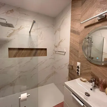 Boleslaviaapartments - Merci 1, Parking Free, Air Conditioning Apartmán