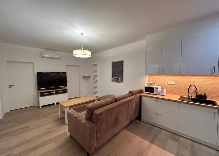 아파트 Boleslaviaapartments - Merci 1, Parking Free, Air Conditioning 볼레스와비에츠